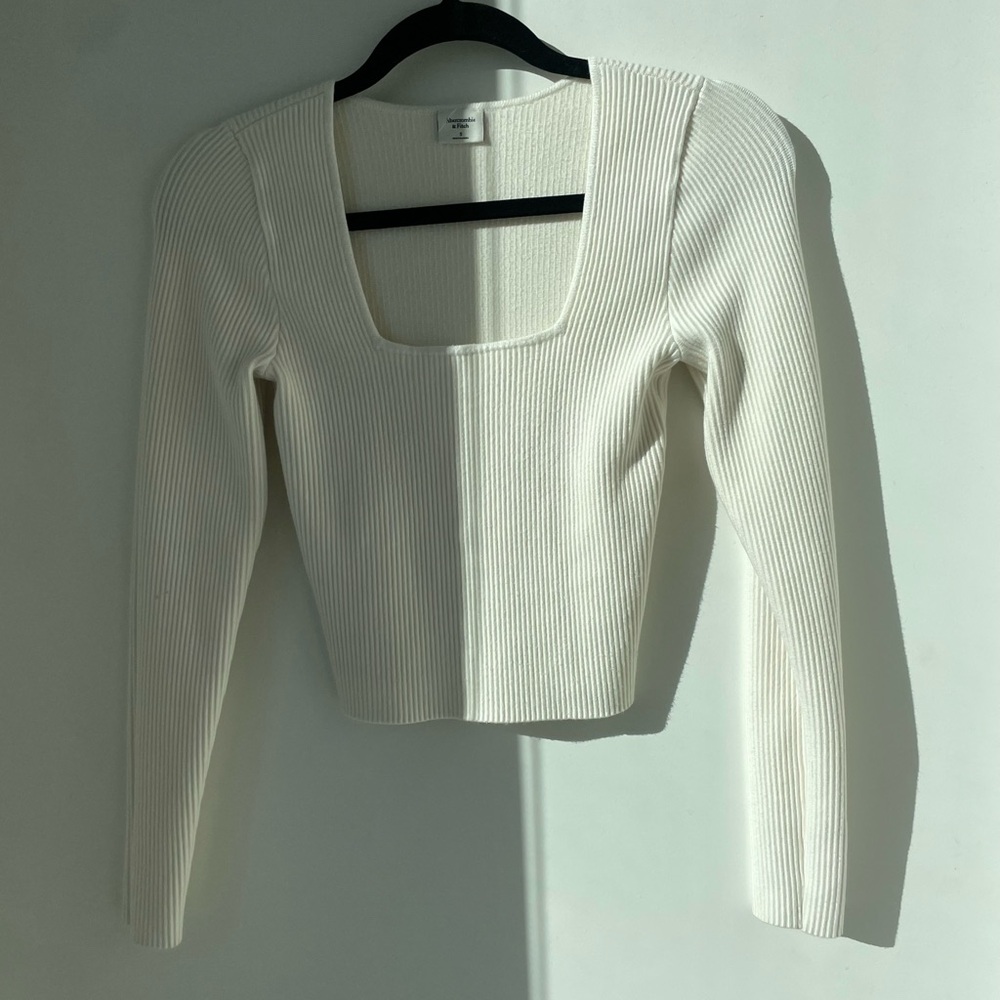 Abercrombie Long sleeve cream top size s